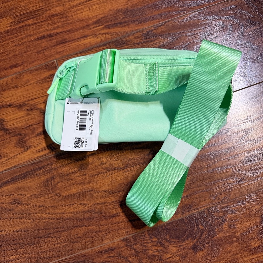 Lululemon Athletica Citra Lime Crossbody Bag - Picture 7 of 10